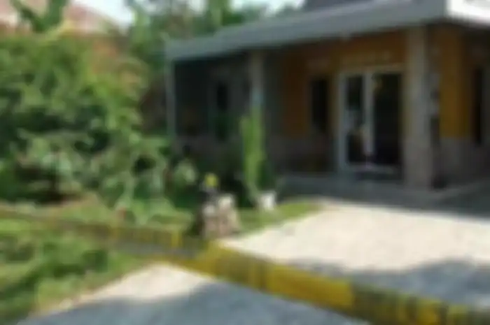 Foto terkini rumah korban pembunuhan ibu dan anak di Subang, Jawa Barat. Saksi melihat pelaku memarkirkan mobil Alphard.