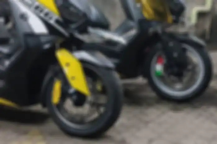Cat kalipe Brembo Yamaha XMAX garapan Suto Garage