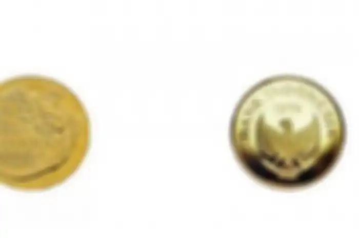 Uang koin Rp 2.00 berbahan perak satu dari 20 daftar uang yang resmi ditarik Bank Indonesia.