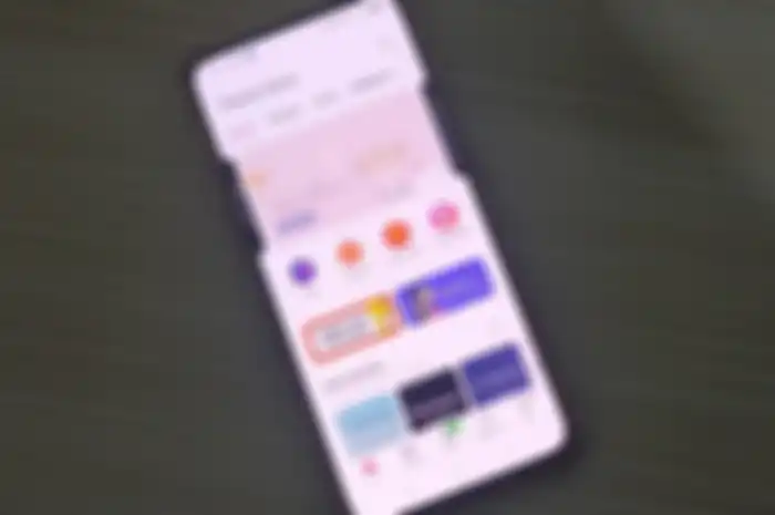 HP OPPO menyediakan akses untuk memperoleh beragam theme gratis di Theme Store
