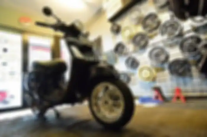 Pilihan pelek motor Vespa hedon, ada yang setara harga motor Yamaha NMAX baru.