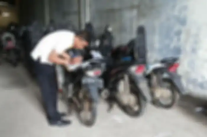 Ilustrasi motor tarikan leasing
