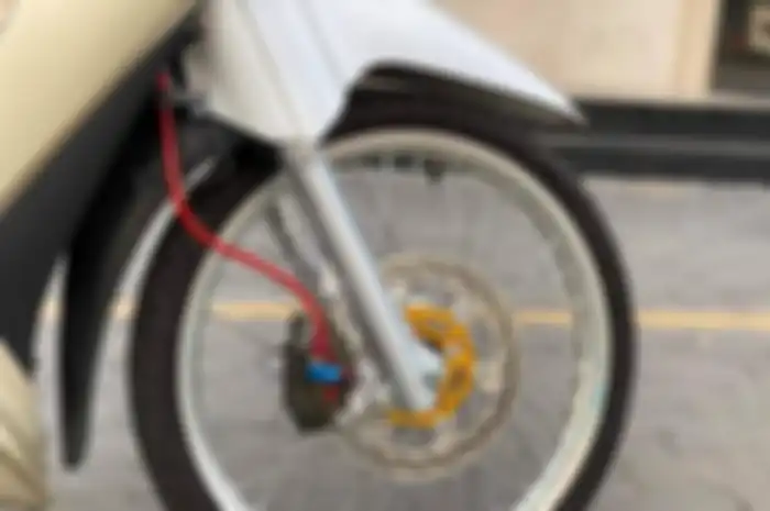 Pelek jari-jari umumnya tidak bisa pakai ban tubeless