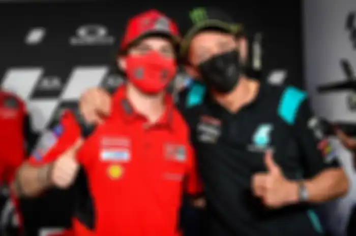 Ilustrasi. Campur tangan Valentino Rossi (kanan) bikin Francesco Bagnaia (kiri) kalahkan Marc Marquez jadi juara MotoGP Aragon 2021