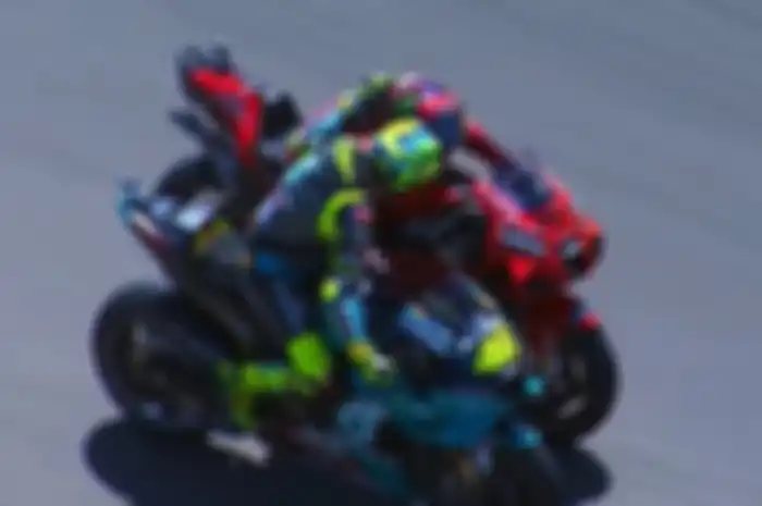Valentino Rossi mengaku telah menghipnotis muridnya, Francesco Bagnaia hingga menjadi juara MotoGP Aragon 2021.