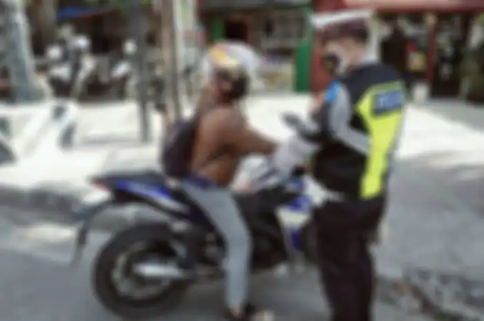 Bikers jangan nekat pakai knalpot bising saat Operasi Patuh Jaya 2021, nih sanksinya bro!