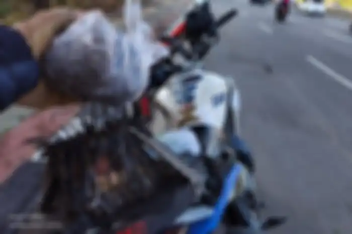 Sadis, pelaku penebar ranjau paku mengaku tega menaikkan harga ban dalam motor sampai tiga kali lipat.