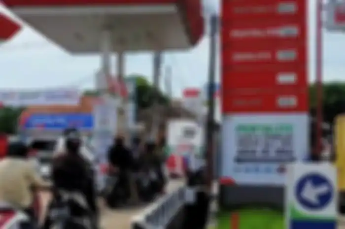 Waduh, pemotor mau beli bensin di SPBU harus tunjukkan sertifikat vaksin, serius nih?