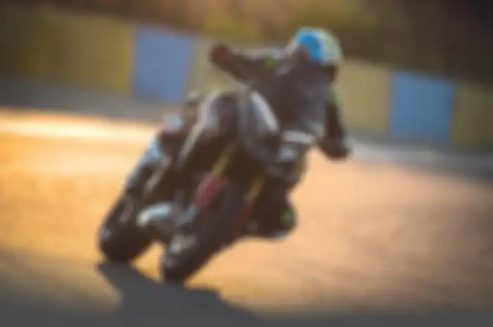 Bocor foto motor turing tercepat Ducati Multistrada V4 Pikes Peak.
