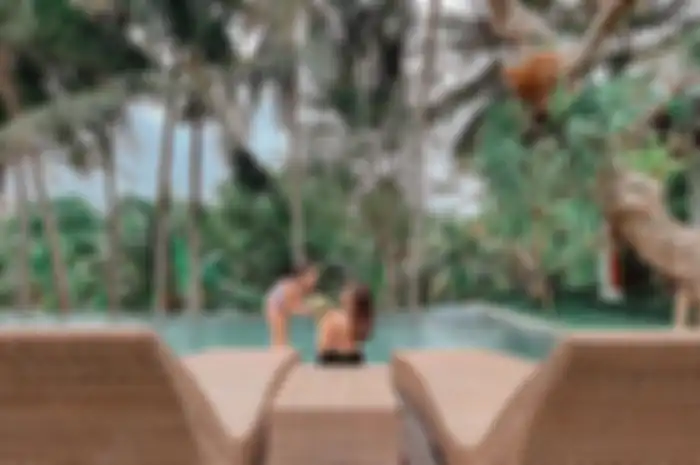 Foto Gempi liburan di Bali bisa timbulkan fitnah. Gading Marten nekat pinjam duit buat beli cincin kawin. Ivan Gunawan ikut terseret.