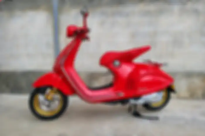 Makin hedon, modifikasi Vespa 946 Red cukup main kaki-kaki jadi istimewa nih bro!