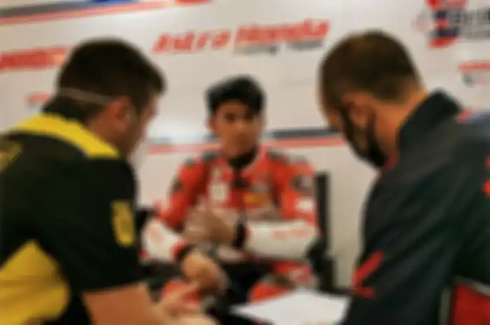 Kisah awal perjalanan pembalap Indonesia, Mario Suryo Aji hingga dapat jatah wildcard di Moto3 Emilia Romagna 2021 dan Moto3 Algarve 2021.
