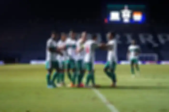 Pemain timnas Indonesia tengah merayakan gol di babak pertama melawan Taiwan pada laga play-off Piala Asia 2022 di di Stadion Chang Arena Buriram, Thailand, Senin (11/10/2021).