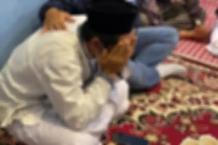 Gubernur Jawa Barat Ridwan Kamil yang baru saja pulang dari Papua syok melihat foto jenazah korban kegiatan susur sungai di Ciamis.