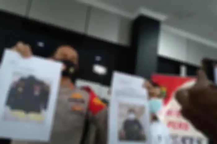 Foto tampang anggota ormas di Bekasi banyak dicari jawara di media sosial. Ucapannya yang menghina orang Betawi sudah memicu keresahan warga.