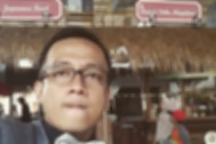 Nyaris seluruh komentar netizen menyerang McDanny dan menanyakan alasan sang komika menghina Habib Rizieq Shihab. 