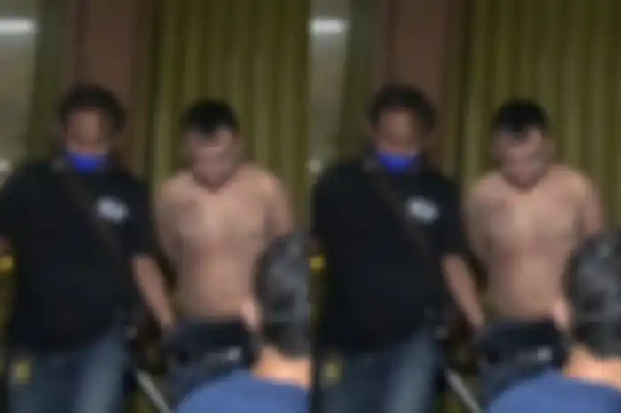 Kondisi maling motor di Tanjung Duren babak belur dihajar warga.