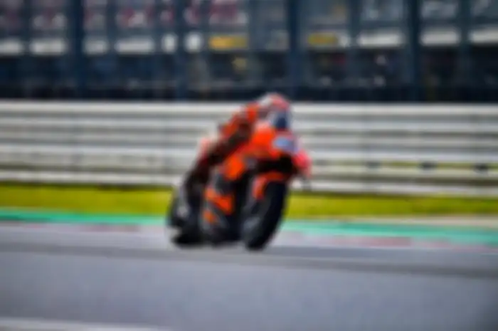 Iker Lecuona (KTM Tech3 Racing) melesat di FP4 MotoGP Emilia Romagna 2021, Marc Marquez ketinggalan.