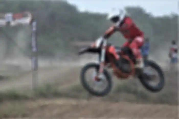 Motor trail Honda CRF150L menjadi motor 4-tak tercepat di ajang balap grasstrack kelas FFA, ini rahasianya.