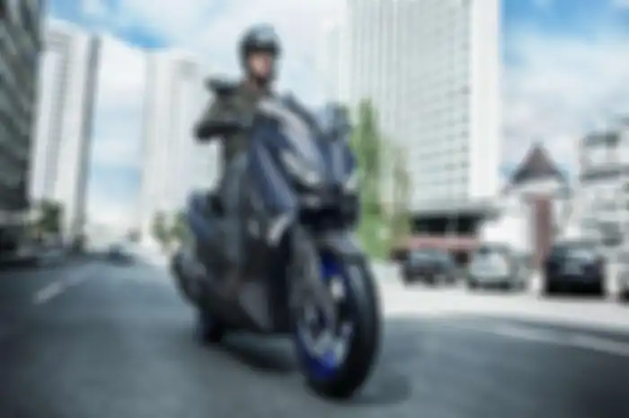 Motor baru kakak Yamaha NMAX versi terbaru makin segar.