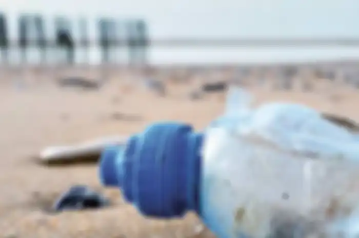 Masalah Sampah Plastik yang terbuang ke air