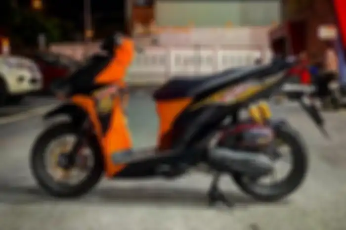 Honda Vario 150 kena modifikasi simpel, grafis bodi nyentrik banyak part spesial.