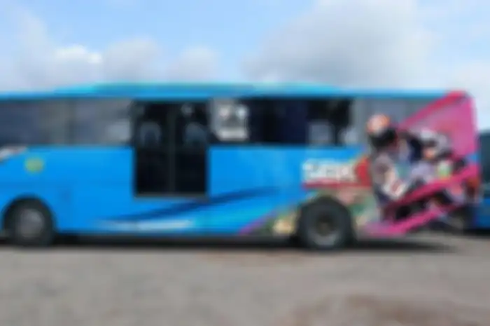 Jelang balap WorldSBK Indonesia 2021, begini tampilan bus untuk mengangkut penumpang ke sirkuit Mandalika, Lombok, NTB.