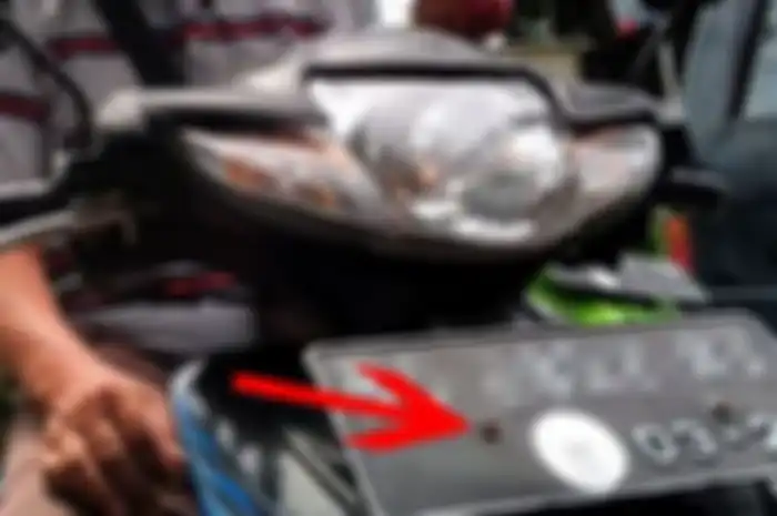 Cara dapetin stiker hologram baru, cepet pasang biar auto gak ditilang polisi saat ada razia.