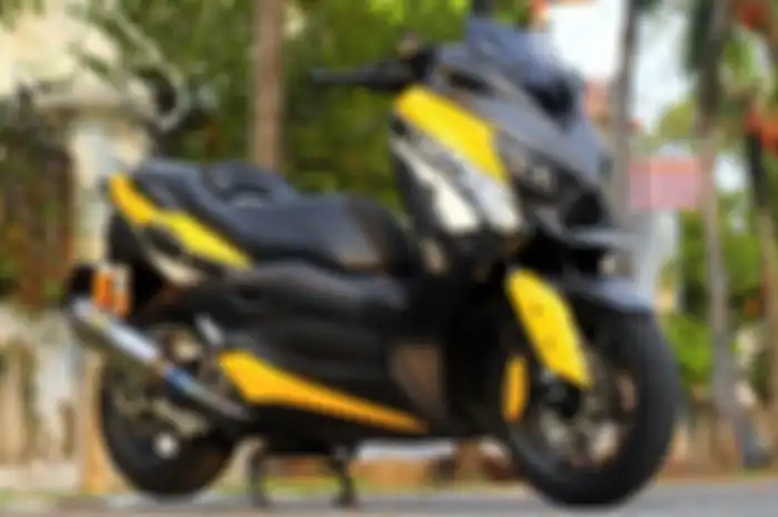 Yamaha XMAX pakai karbon finishing dry ala McLaren