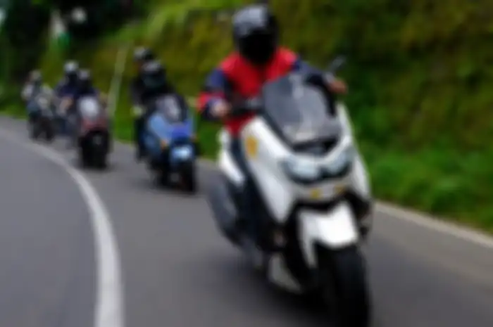 Ilustrasi touring. Ingin touring ke Jawa Timur, bisa cek destinasi yang cocok dikunjungi saat motoran nih!