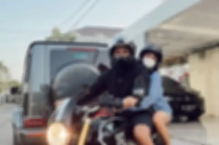 Dikabarkan meninggal dunia karena kecelakaan di tol Nganjuk, artis Vanessa Angel dan suaminya hobi motoran.