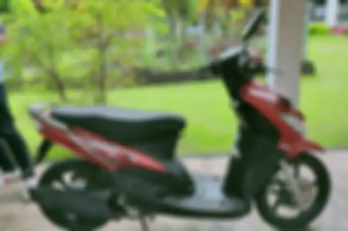 Tunggu apalagi buruan bawa pulang Yamaha Mio Sporty warna merah, cukup Rp 2,8 juta.