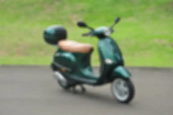 Motor Vespa ET4 diproduksi sebentar