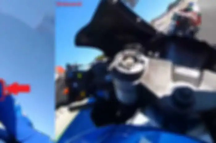 Alex Rins menggunakan kamera di bahu, murid Valentino Rossi, Francesco Bagnaia jadi tahu rahasia Suzuki di MotoGP Algarve 2021.