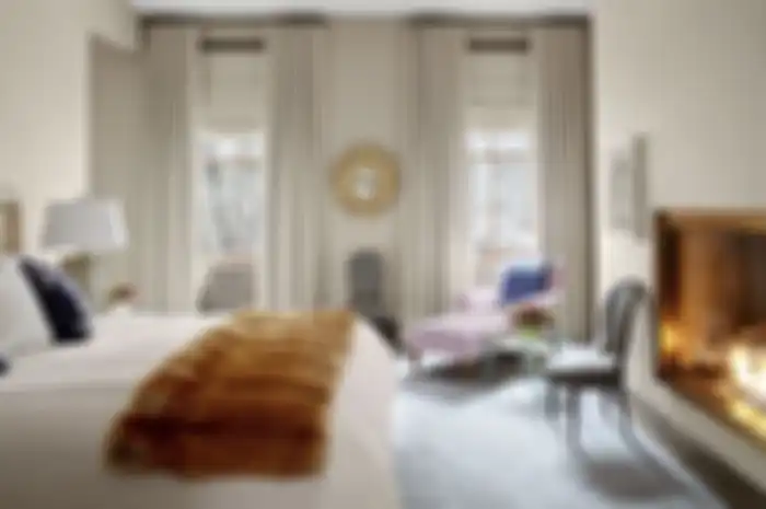 Ilustrasi interior dengan gorden