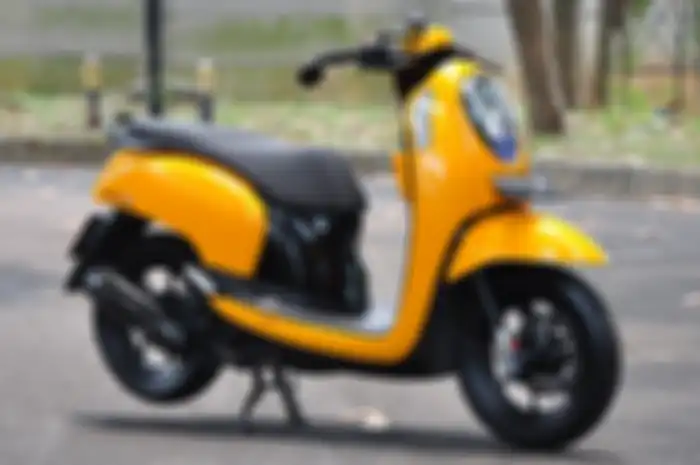 Honda Scoopy pakai tema Spoon