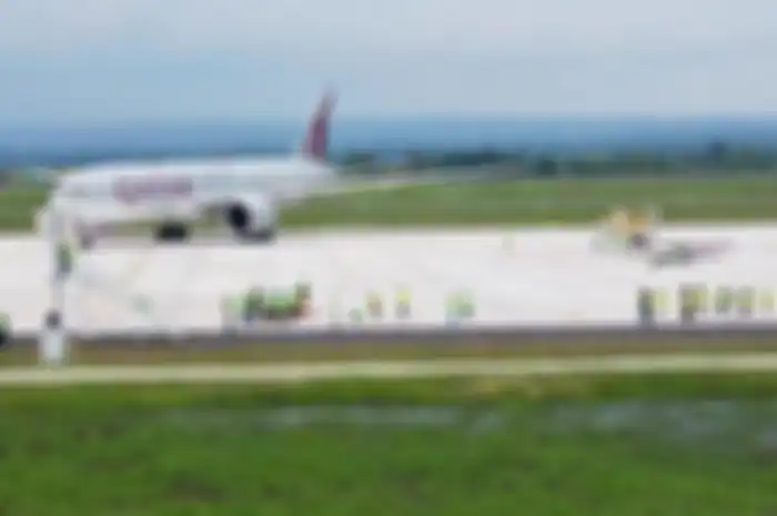 Bandara Internasional Lombok siap menyambut logistik tes pramusim MotoGP Indonesia 2022 di Sirkuit Mandalika.
