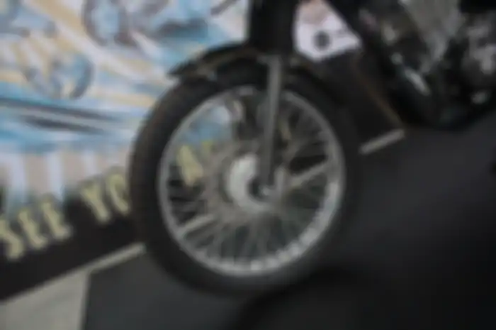 Ilustrasi pelek jari-jari. Ternyata motor pakai pelek jari-jari ada kelebihan dan kekurangannya, apa saja tuh?