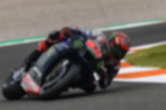 Juara dunia MotoGP 2021 Fabio Quartararo makin mirip dengan idolanya, Valentino Rossi. Buktinya Fabio Quartararo ogah pakai nomor 1 di MotoGP musim depan