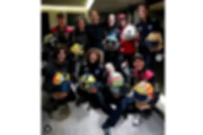 Murid Valentino Rossi pakai helm edisi VR46 di MotoGP Valencia 2021