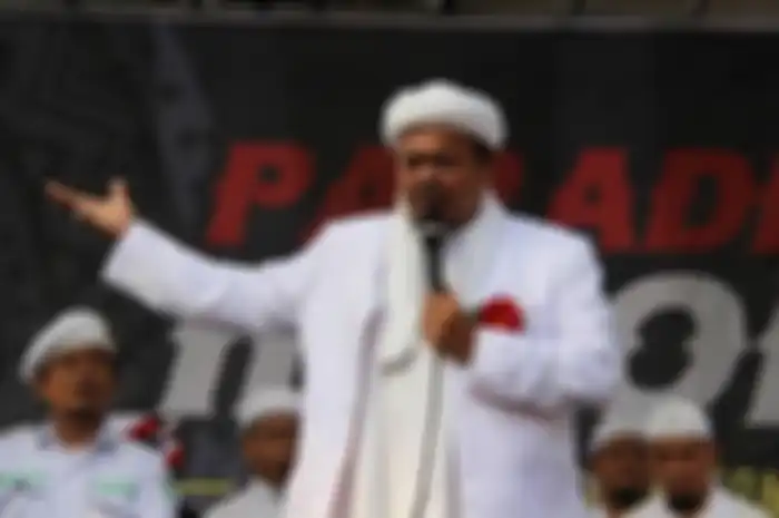 Netizen mengunggah kembali foto tangkapan layar dari berita yang memuat sindiran Vanessa Angel ke Habib Rizieq Shihab.