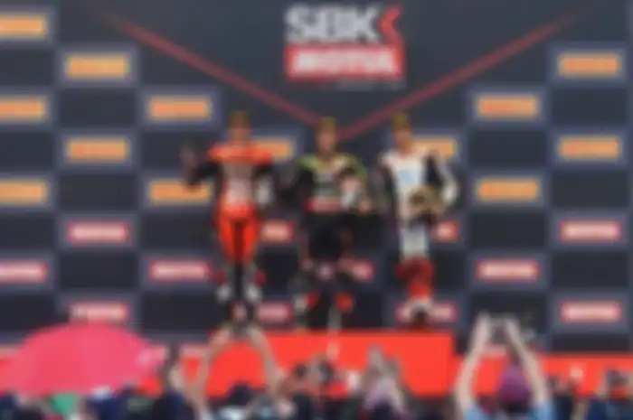 Fakta menaik Jonathan Rea (tengah) juara WorldSBK Indonesia 2021 di sirkuit Mandalila