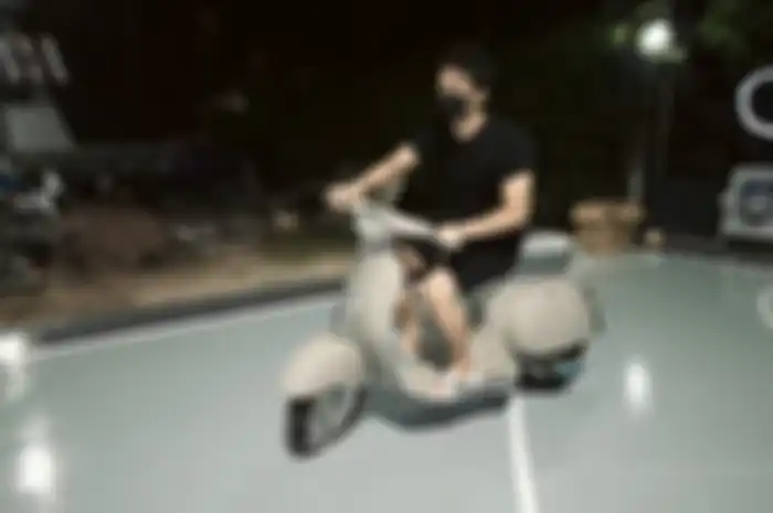 Wow, Youtuber Atta Halilintar dapat motor Vespa PTS sebagai hadiah ulang tahun dari sahabatnya.