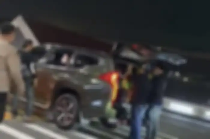 Mobil TNI AD yang menjemput wanita anak jenderal usai maki-maki ibunda Arteria Dahlan ditelusuri. Identitas pemiliknya terbongkar.