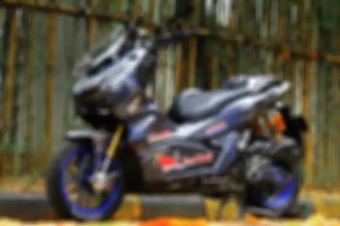 Honda ADV 150 modifikasi racing milik Rifky Hidayat