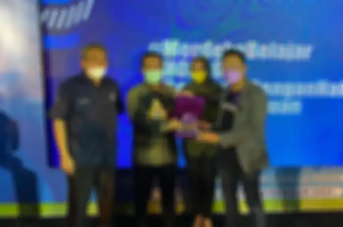 ZenRu kini telah menjadi sebuah komunitas bagi lebih dari 250 ribu guru di seluruh Indonesia