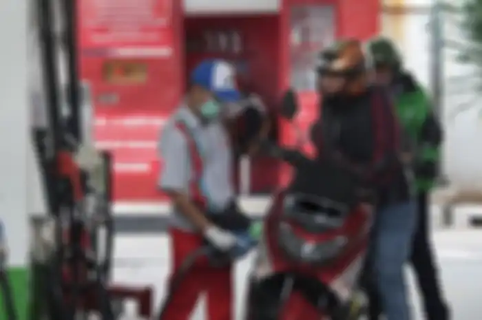 Jangan emosi lihat operator SPBU mainkan nosel dispenser