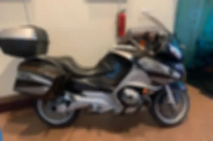 Sultan silahkan merapat, moge BMW R 1200 RT dilelang, limit murah mulai Rp 200 jutaan saja.