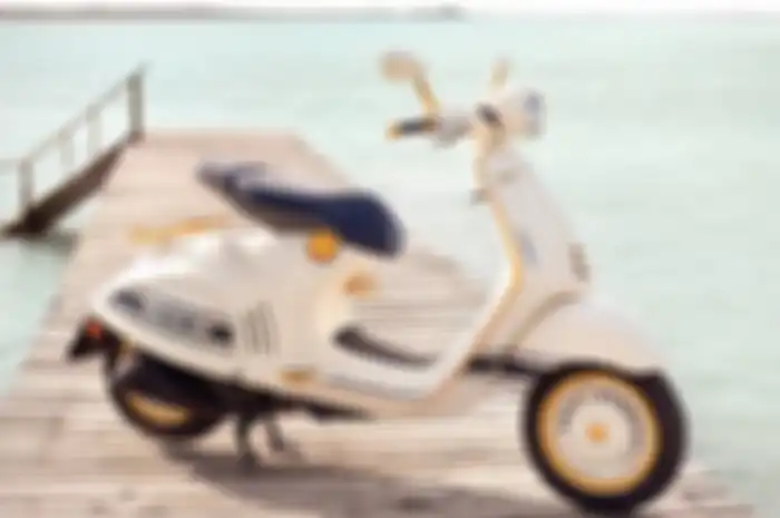 Fakta Vespa 946 Christian Dior versi importir umum dengan yang diluncurkan PT Piaggio Indonesia bakal punya perbedaan.