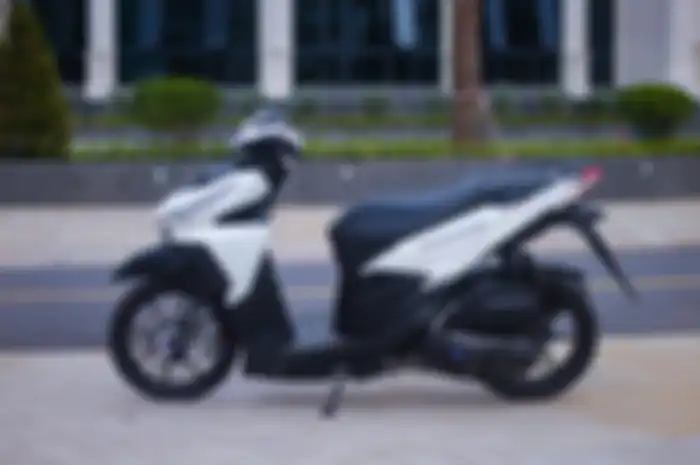 Modifikasi Honda Vario 150 warna bodi kalem kaki-kaki tampil kece, cukup main simpel juga keren nih!